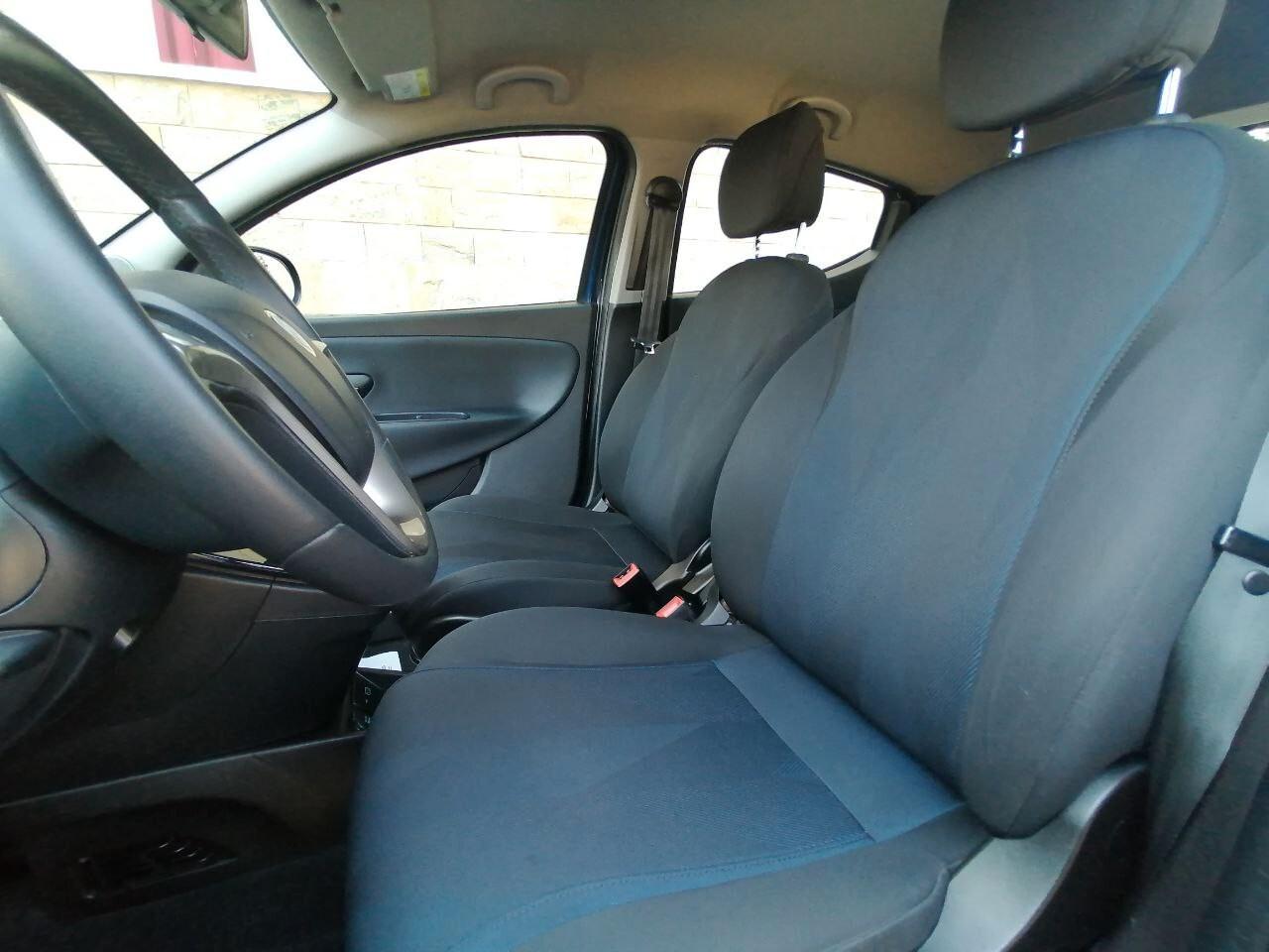 Lancia Ypsilon 1.2 69 CV 5 porte Gold