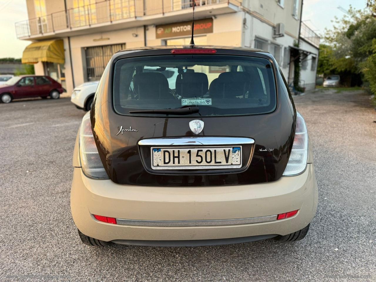 LANCIA Ypsilon 1.4 Oro