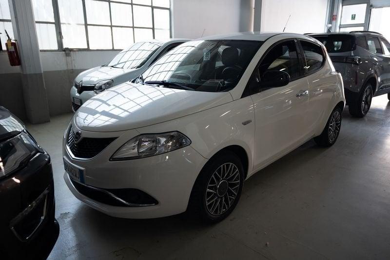 Lancia Ypsilon III 2015 1.2 Gold 69cv my16