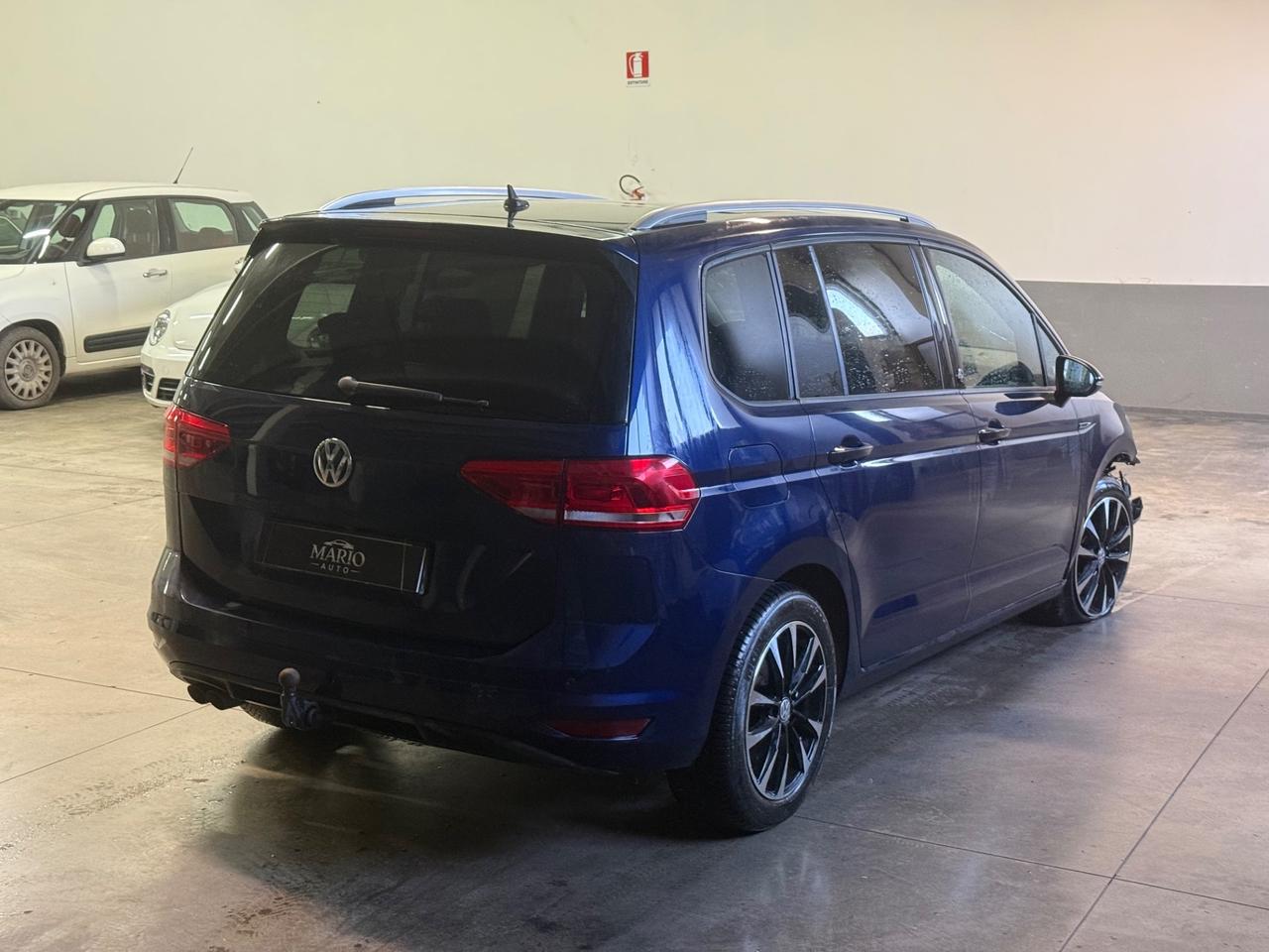 Volkswagen Touran 2.0 TDI 150 CV SCR DSG Business BlueMotion Technology