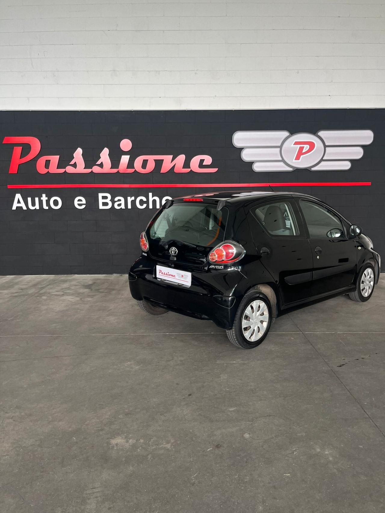 Toyota Aygo 1.0 12V VVT-i 5 porte Active Connect