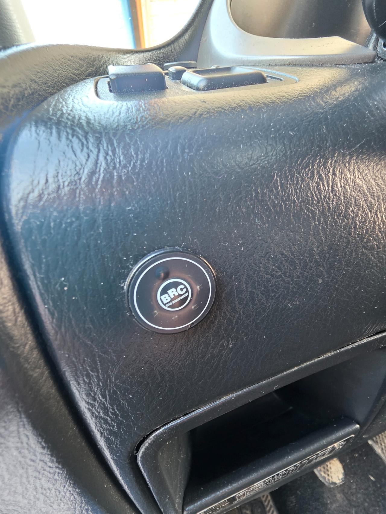 Honda HR-V Neo patentati