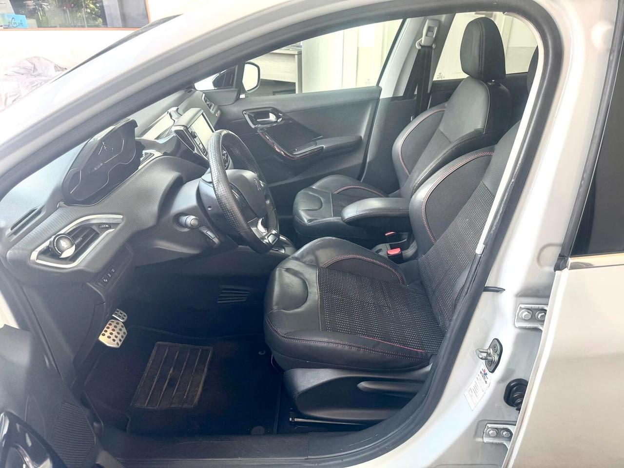 Peugeot 208 PureTech Turbo 110 EAT6 S&S 5 porte GT Line