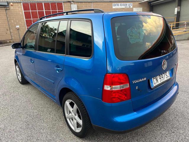 VOLKSWAGEN Touran 7posti 1.6 16V FSI senza nessun lavoro da fare