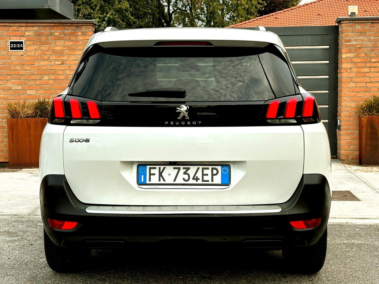Peugeot 5008 1.6D aut- 7POSTI-U.Propr-Tagl.Peugeot-2017