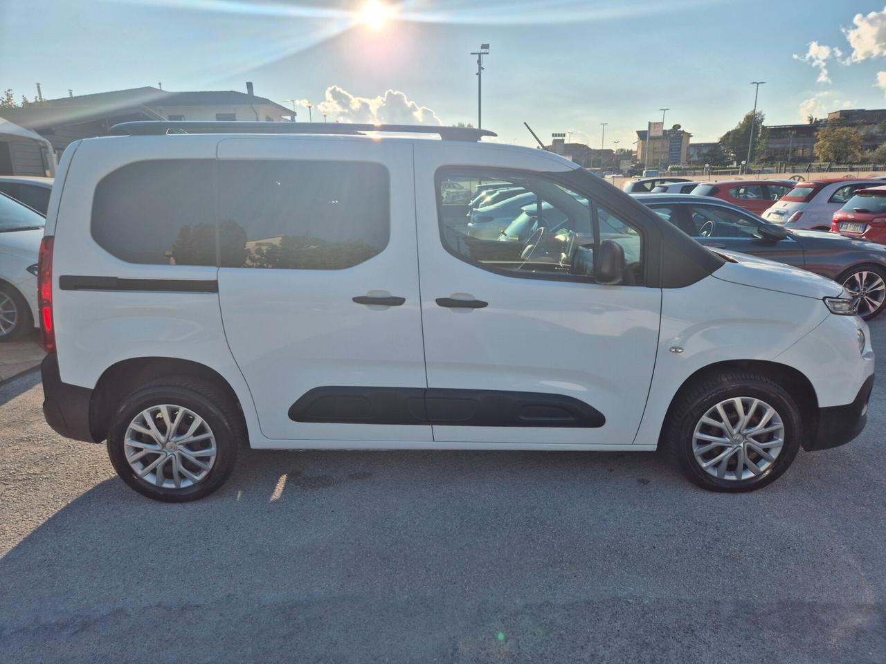 Citroen Berlingo BlueHDi 100 XL Shine (IVA INCLUSA)