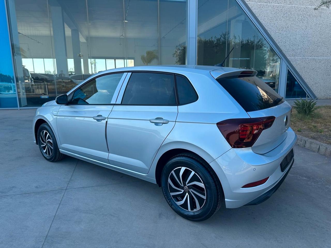 Volkswagen Polo 1.0 Edition Plus - possibilità noleggio no scoring