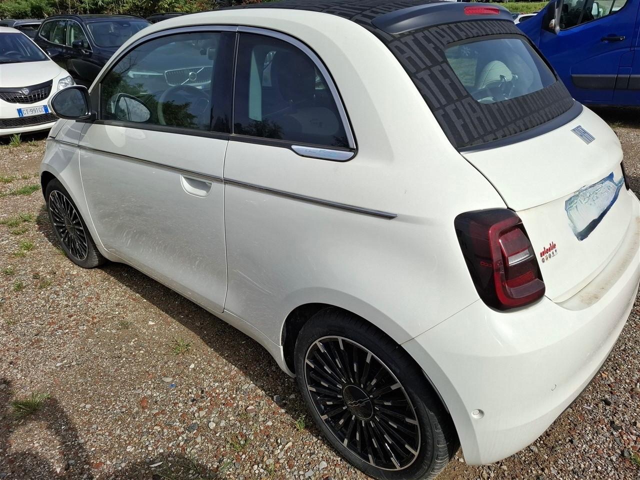 Fiat 500 500e Cabrio 42 kWh La Prima