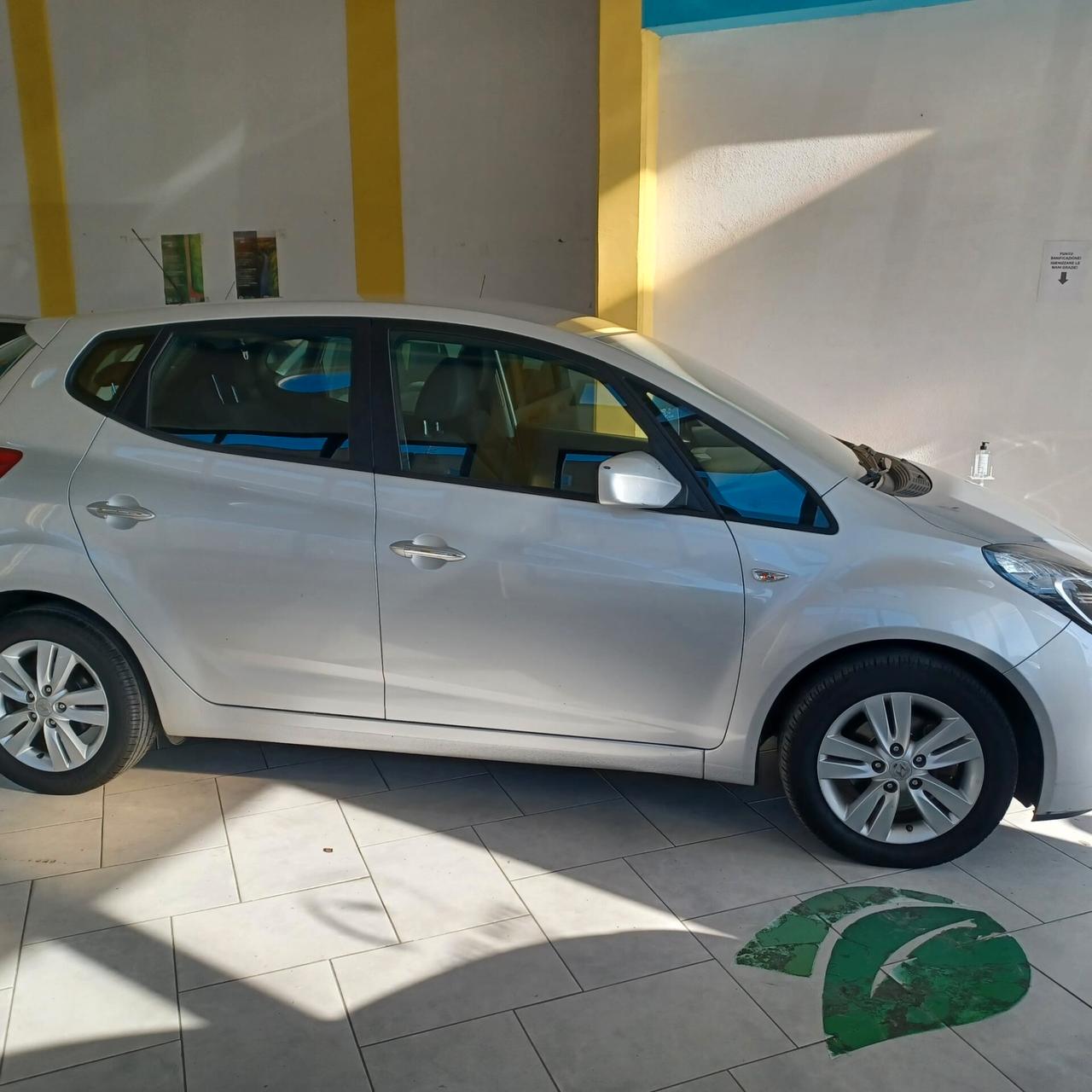 SEMBRA NUOVA 133.188 KM HYUNDAI IX20 1.4 TDI