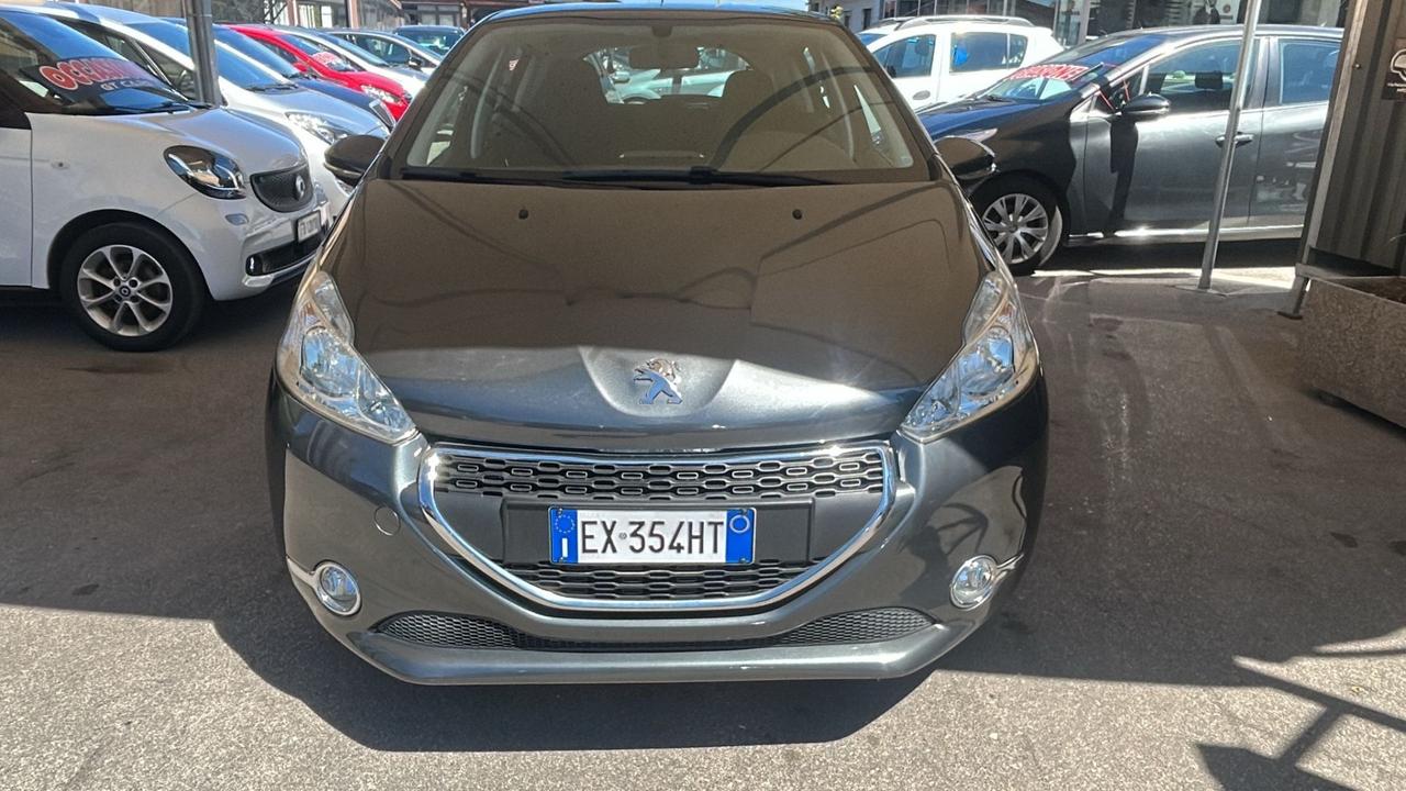 Peugeot 208 PureTech 82 5 porte Allure