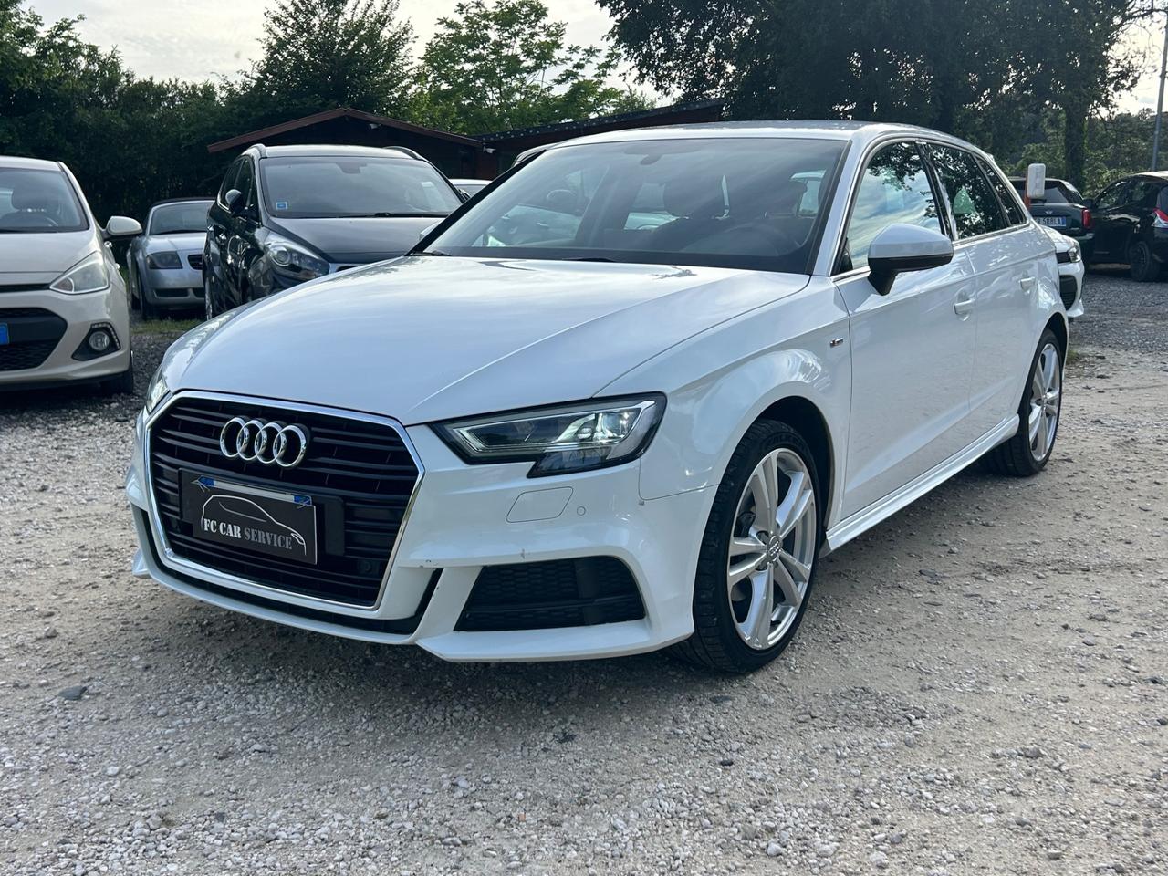 Audi A3 SPB 30 TDI Business Sline esterno neopatentati permute