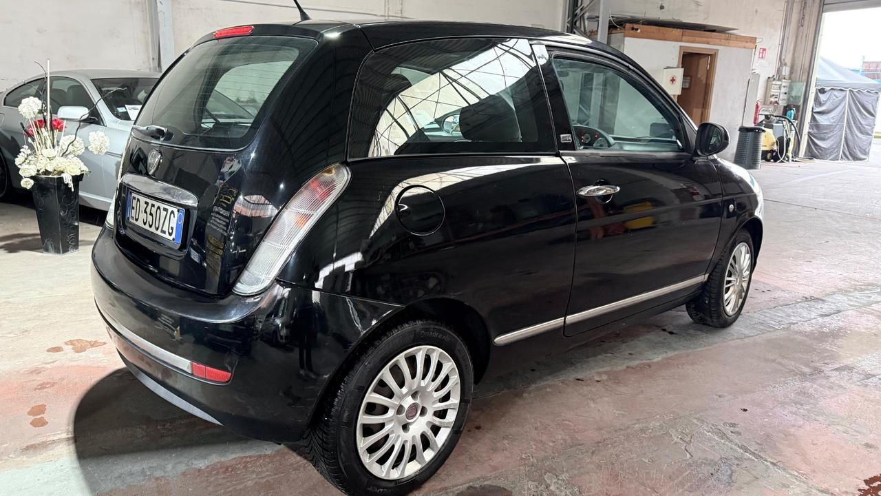 Lancia Ypsilon 1.2 New Oro Ecochic GPL