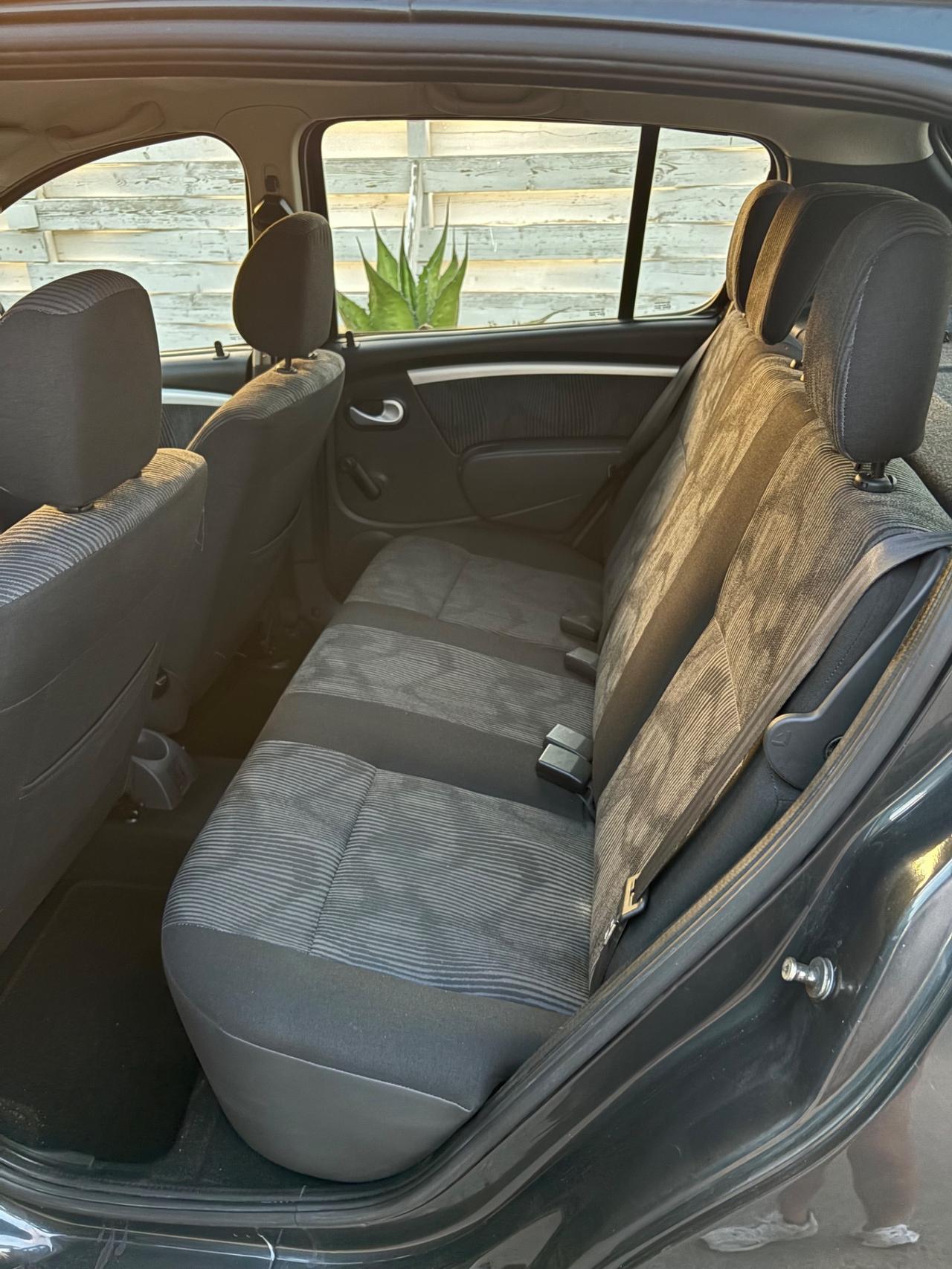 Dacia Sandero 1.4 GPL casa madre adatta a neo patentati