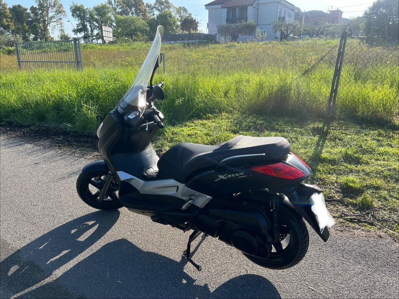 Yamaha X-Max 250