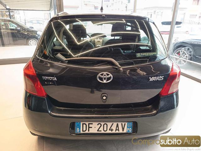 TOYOTA Yaris 1.0 5 porte