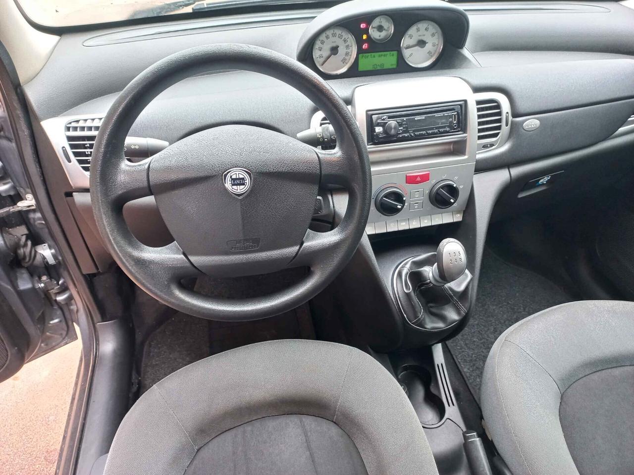 Lancia Ypsilon 1.2 Argento