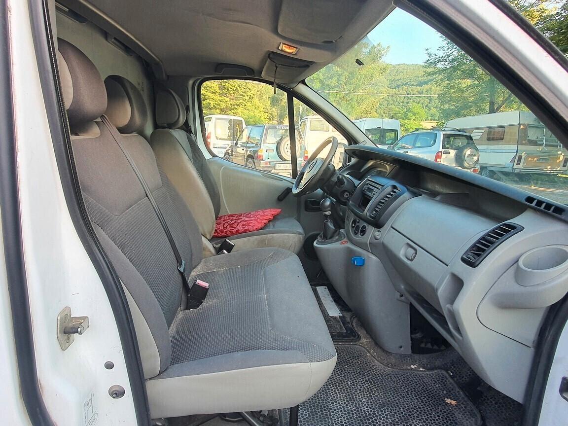 Opel Vivaro 2.0 CDTI FRIGO NO ATP USO NEGOZIO