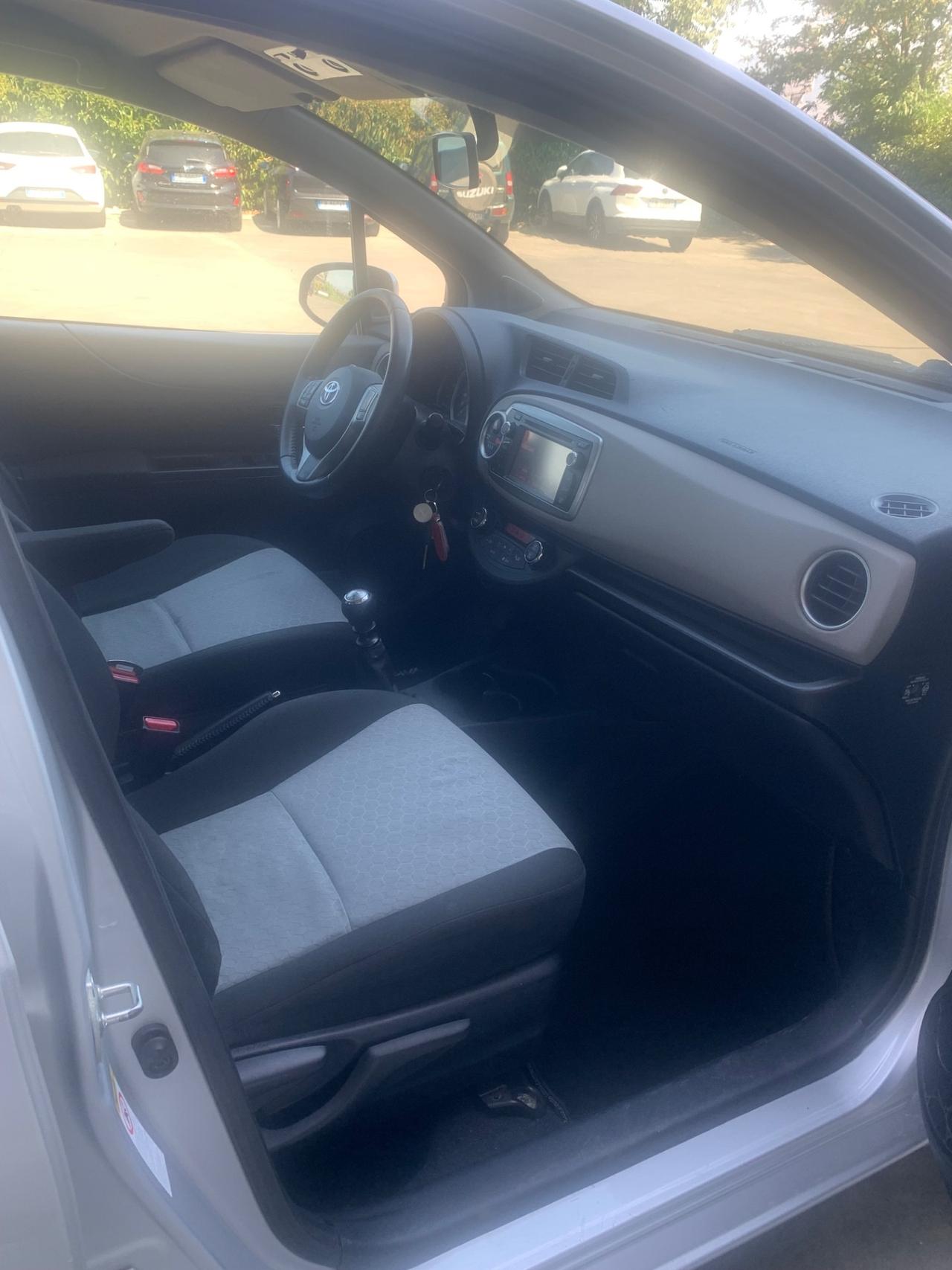 Toyota Yaris 1.3 5 porte Lounge 110000km