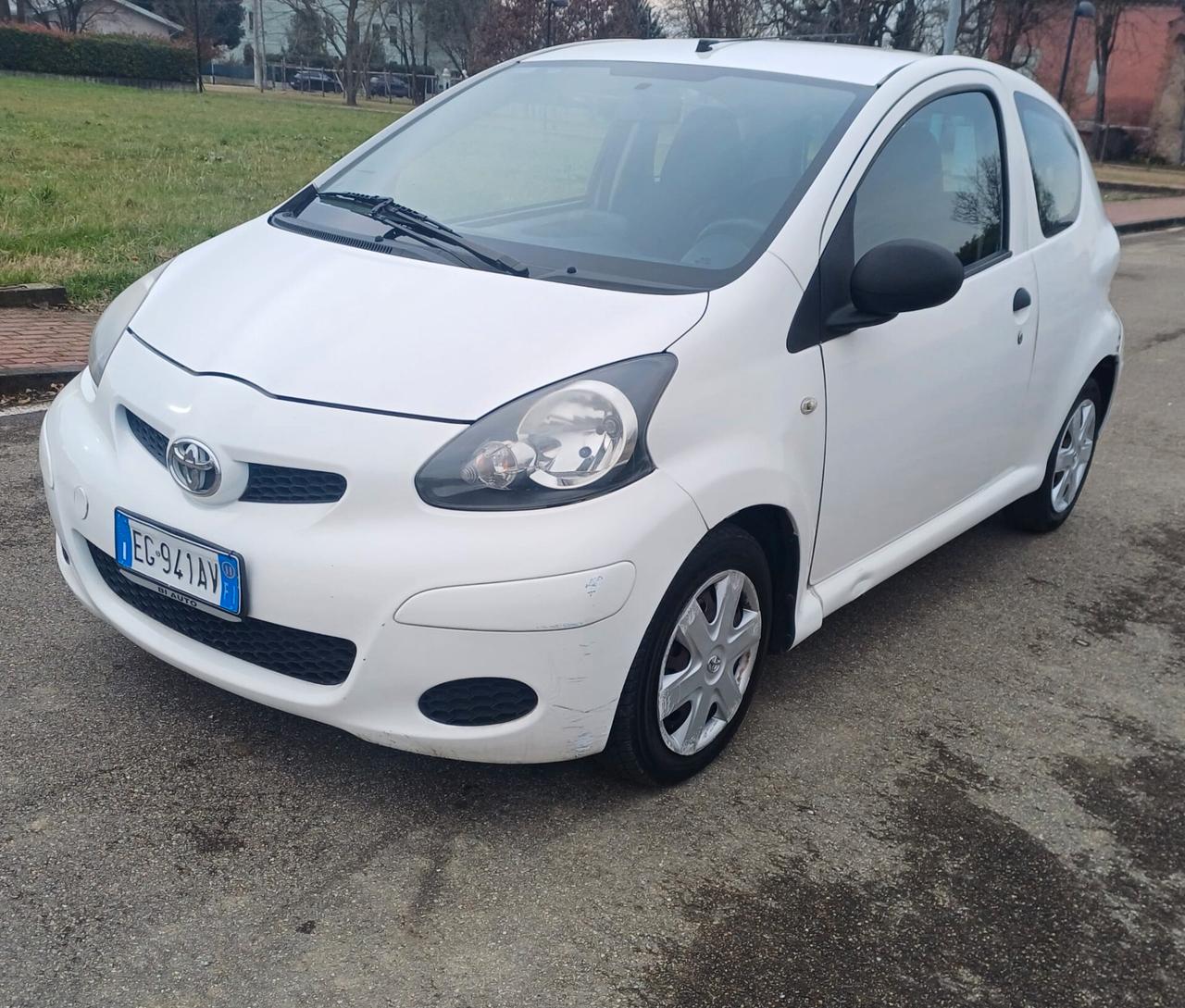 Toyota Aygo 1.0 12V VVT-i 3 porte Now Connect