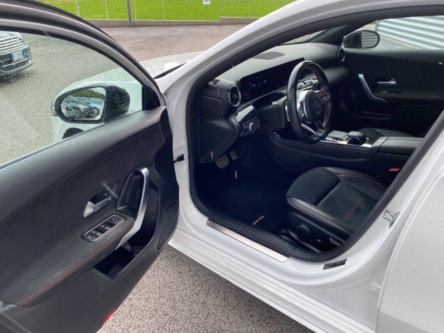 MERCEDES-BENZ A 180 d Automatica 4p. SPORT AMG pack