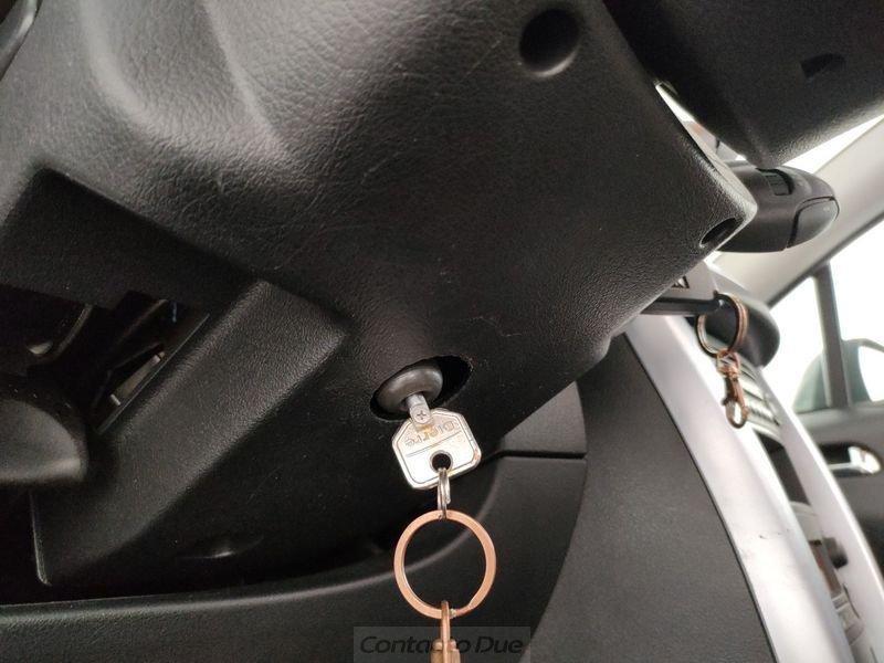 Peugeot 207 1.6 VTi Cabrio Coupe Roland Garros