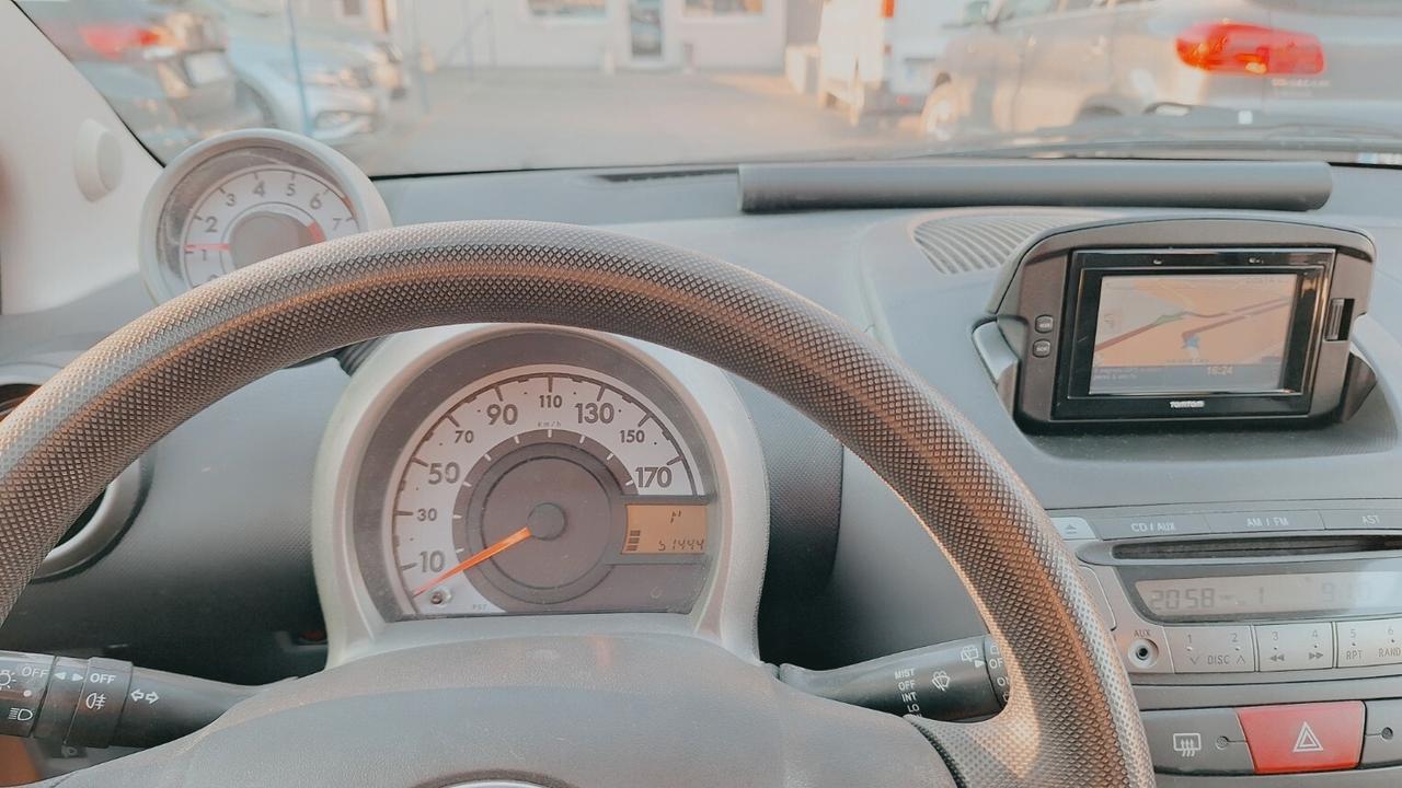 Toyota Aygo 1.0 12V VVT-i 5 porte Sol Connect