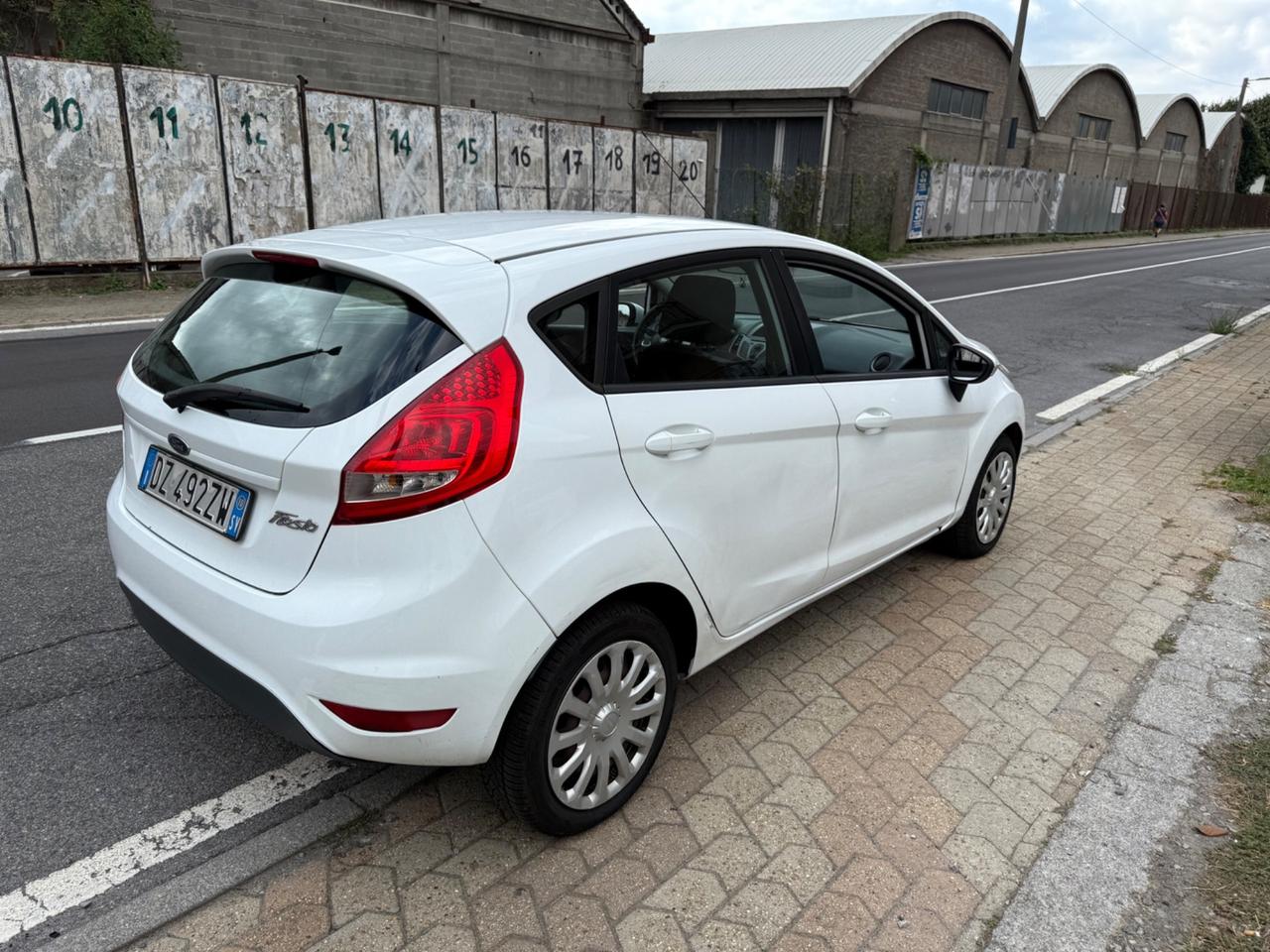 Ford Fiesta Fiesta+ 1.2 82CV 5 porte NEOPATENTATI EURO5