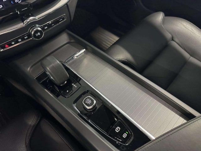 VOLVO XC60 B4 (d) AWD automatico Ultimate Bright N1