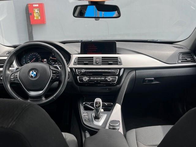 Bmw 320 320d Touring Business Advantage aut.