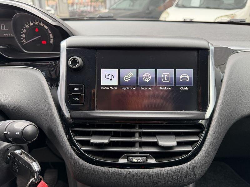 Peugeot 208 208 5p 1.2 puretech Allure 82cv DISTRIBUZIONE ESEGUITA NEL 2025