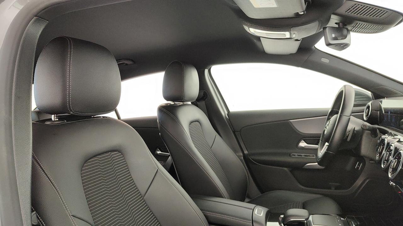 Mercedes-Benz Classe A - V177 2018 - A 200 Sedan Sport auto