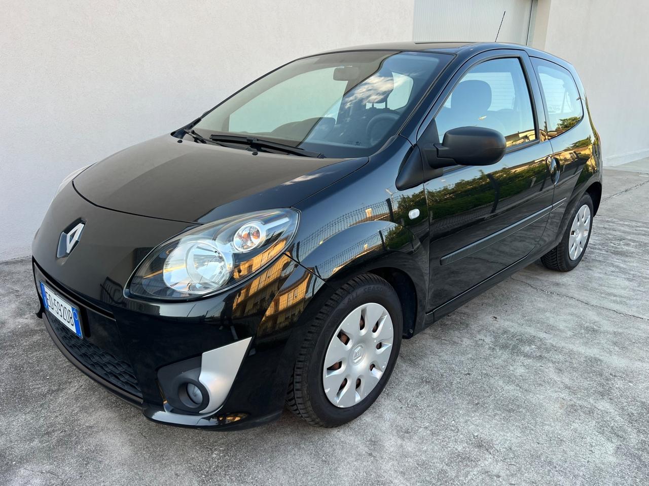 Renault Twingo 1200 neopatentati 13550km