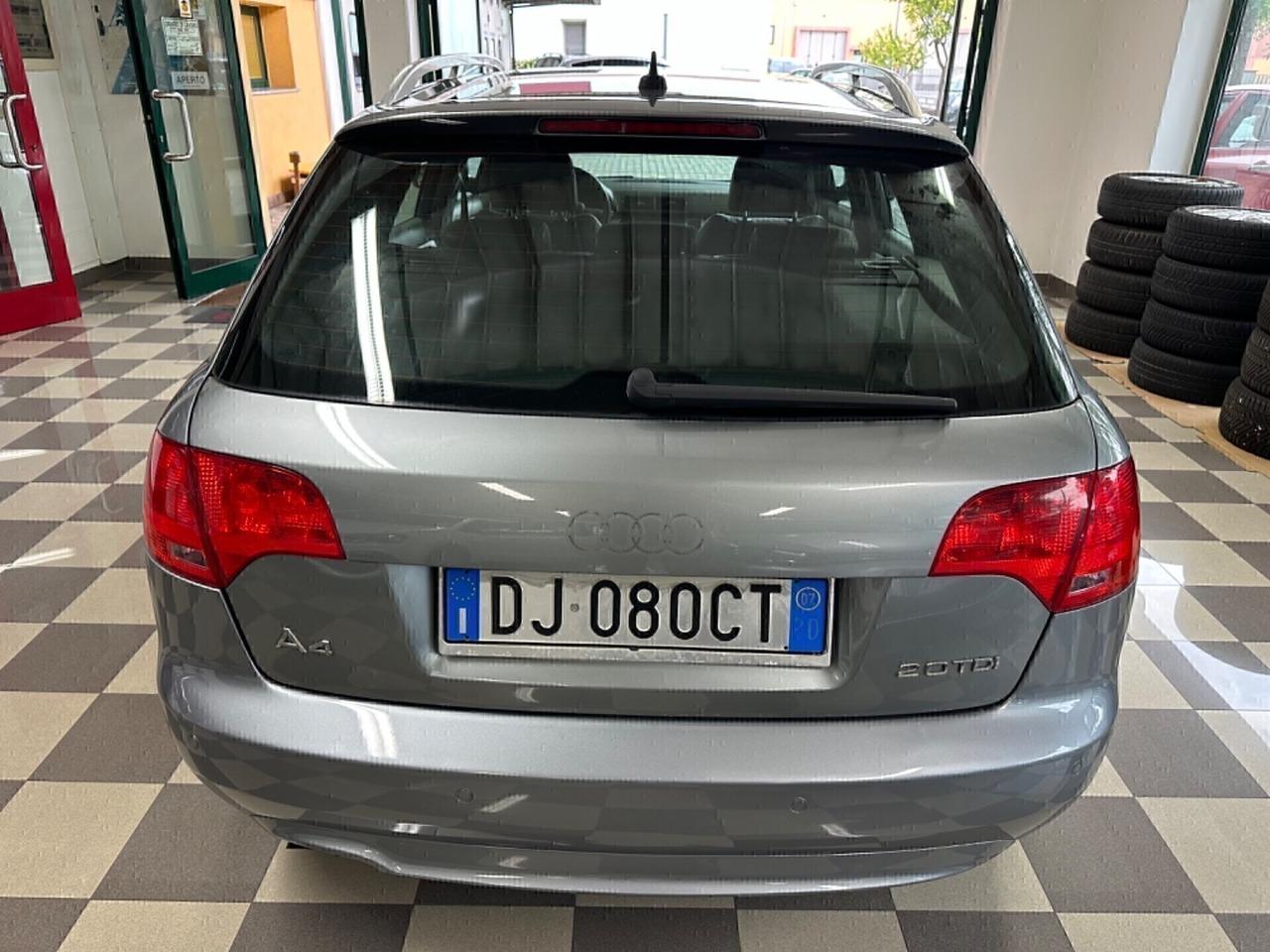 Audi A4 2.0 16V TDI S-LINE