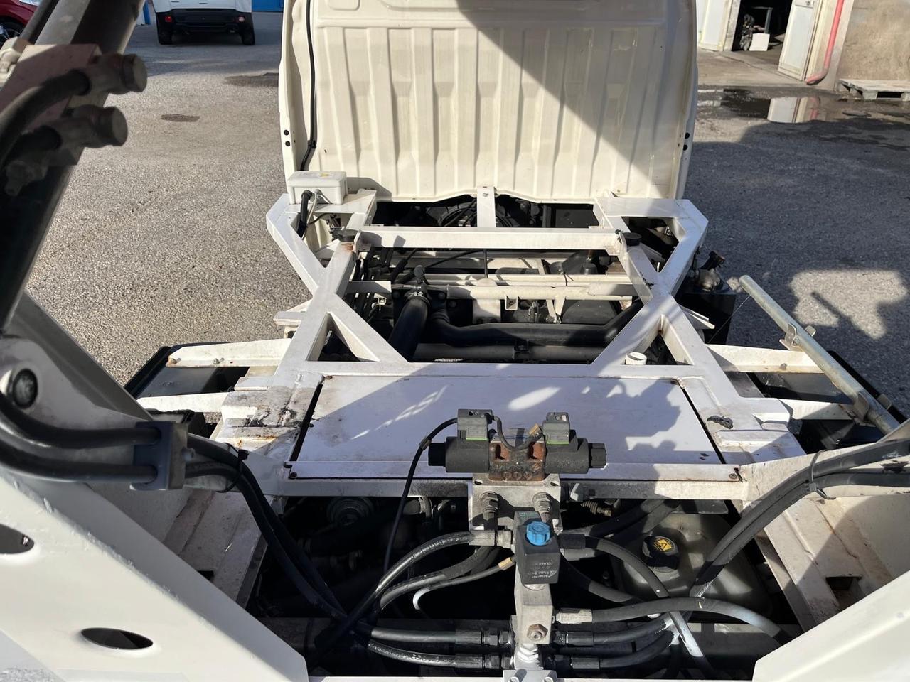 Piaggio quargo con vasca/rib.-700 cc- Diesel -2014