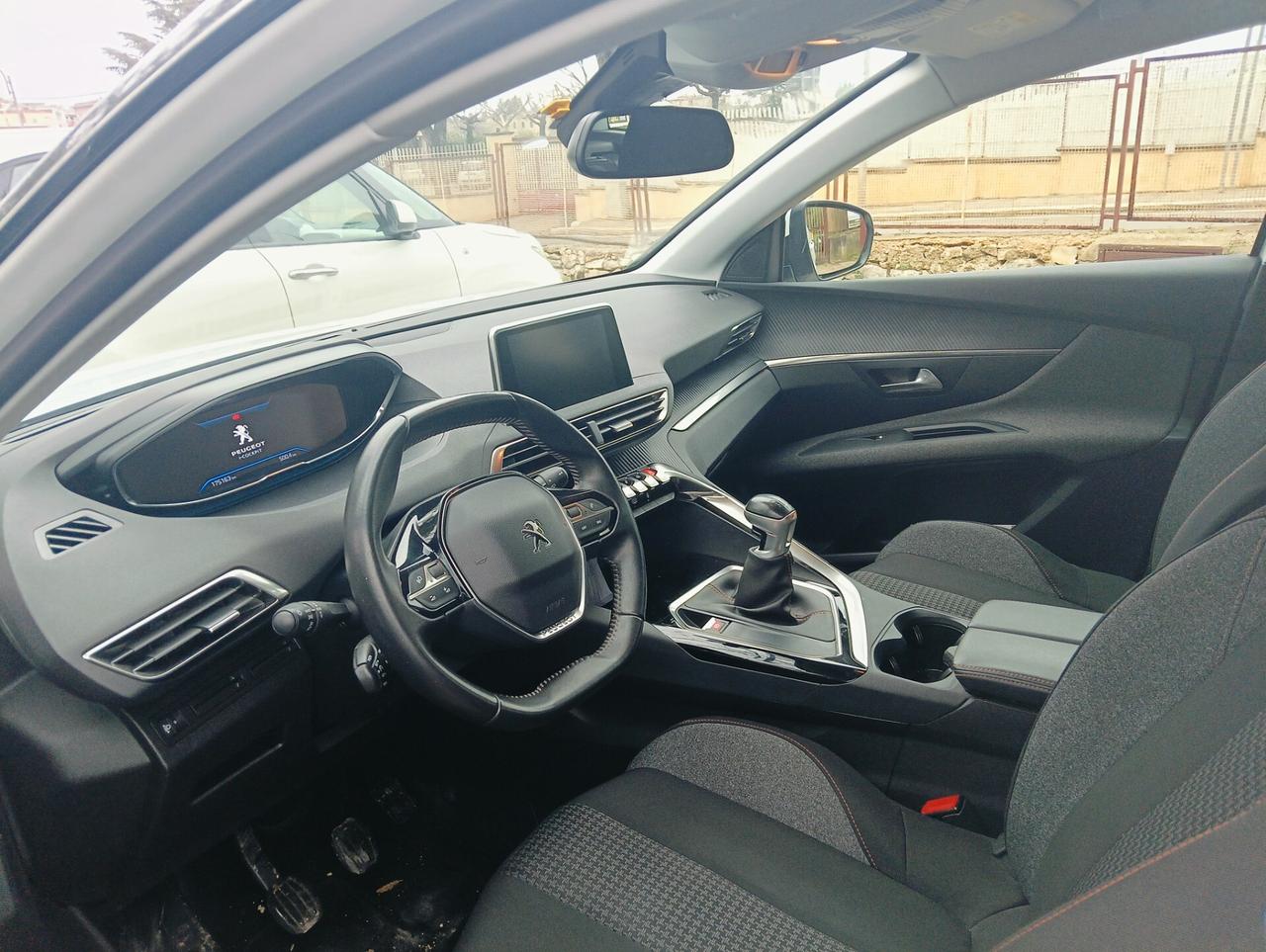 Peugeot 3008 BlueHDi 130 S&S Business