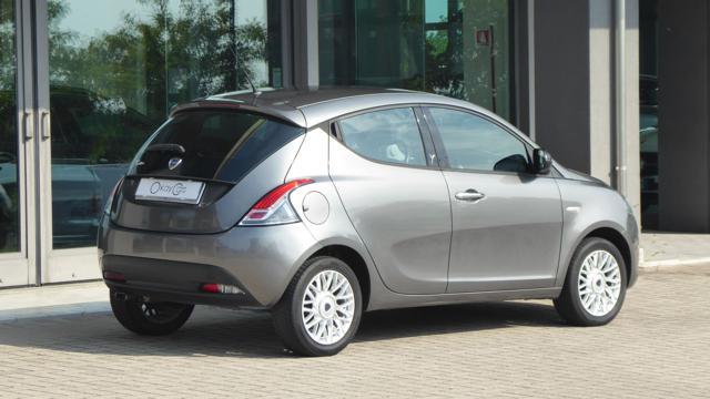 LANCIA Ypsilon 1.2 69 CV 5 porte Gold