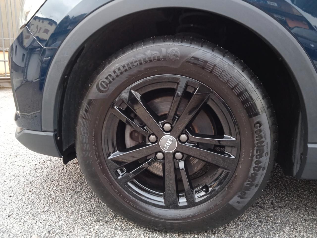 Audi Q3 / 2.0 TDI S tronic Advanced TETTO APRIBILE,