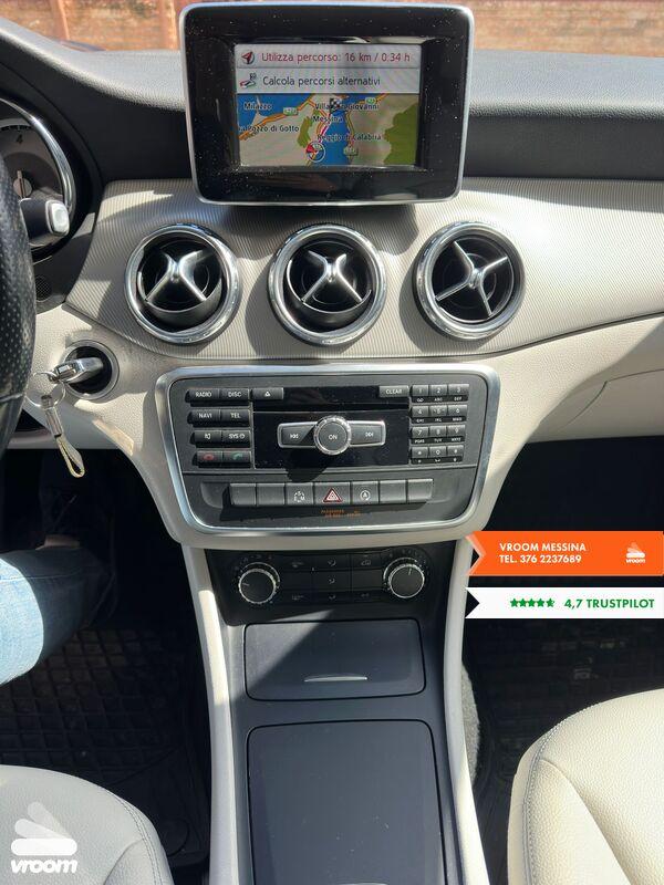 MERCEDES GLA (X156) GLA 200 CDI Automatic Sport