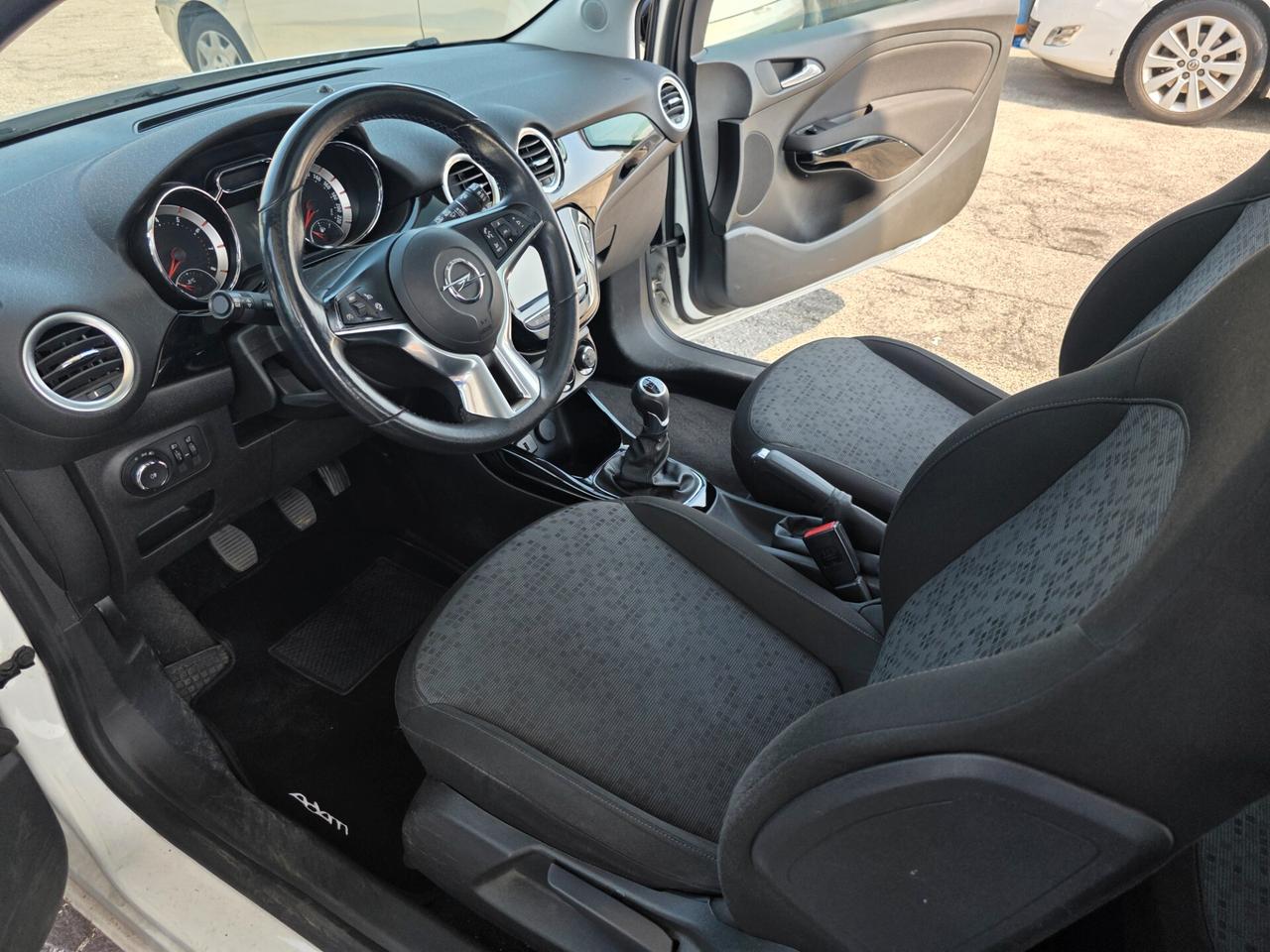 Opel Adam 1.4 87 CV con 83.000km Neopatentati ok