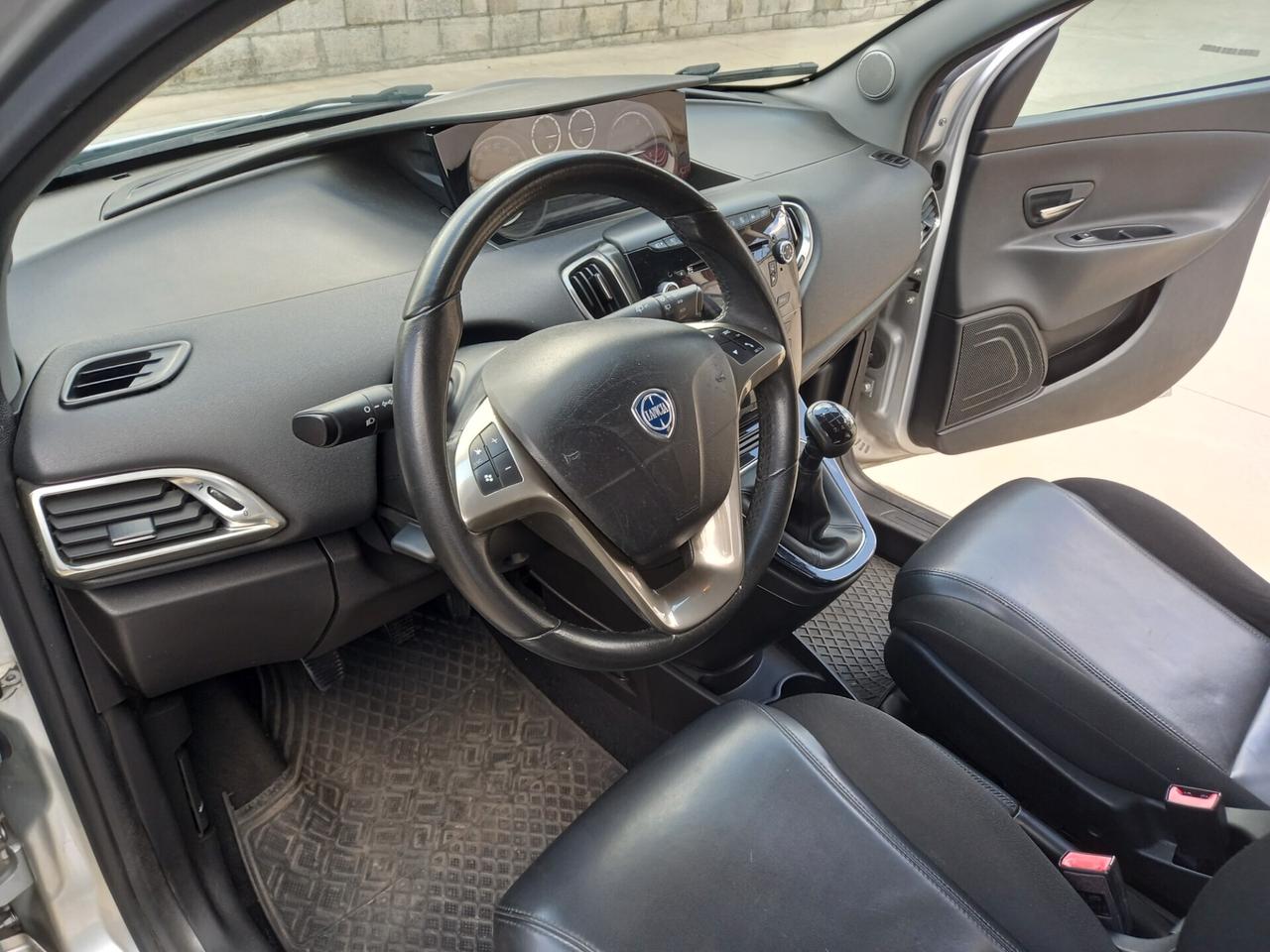 Lancia Ypsilon 1.3 MJT 16V 95 CV 5 porte S&S Platinum