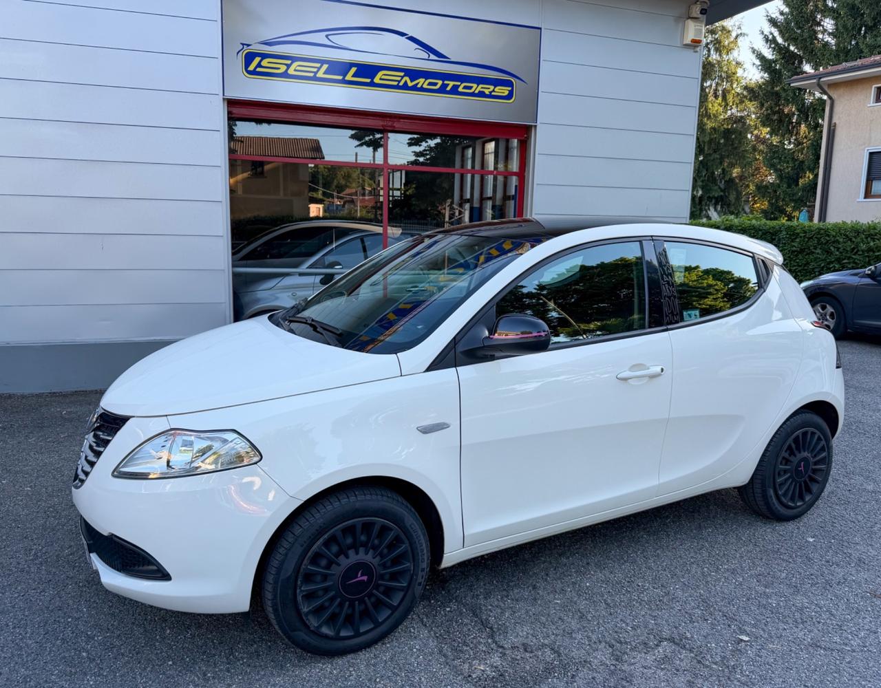 Lancia Ypsilon 1.2 benzina tetto panoramico apribile