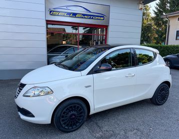 Lancia Ypsilon 1.2 benzina tetto panoramico apribile