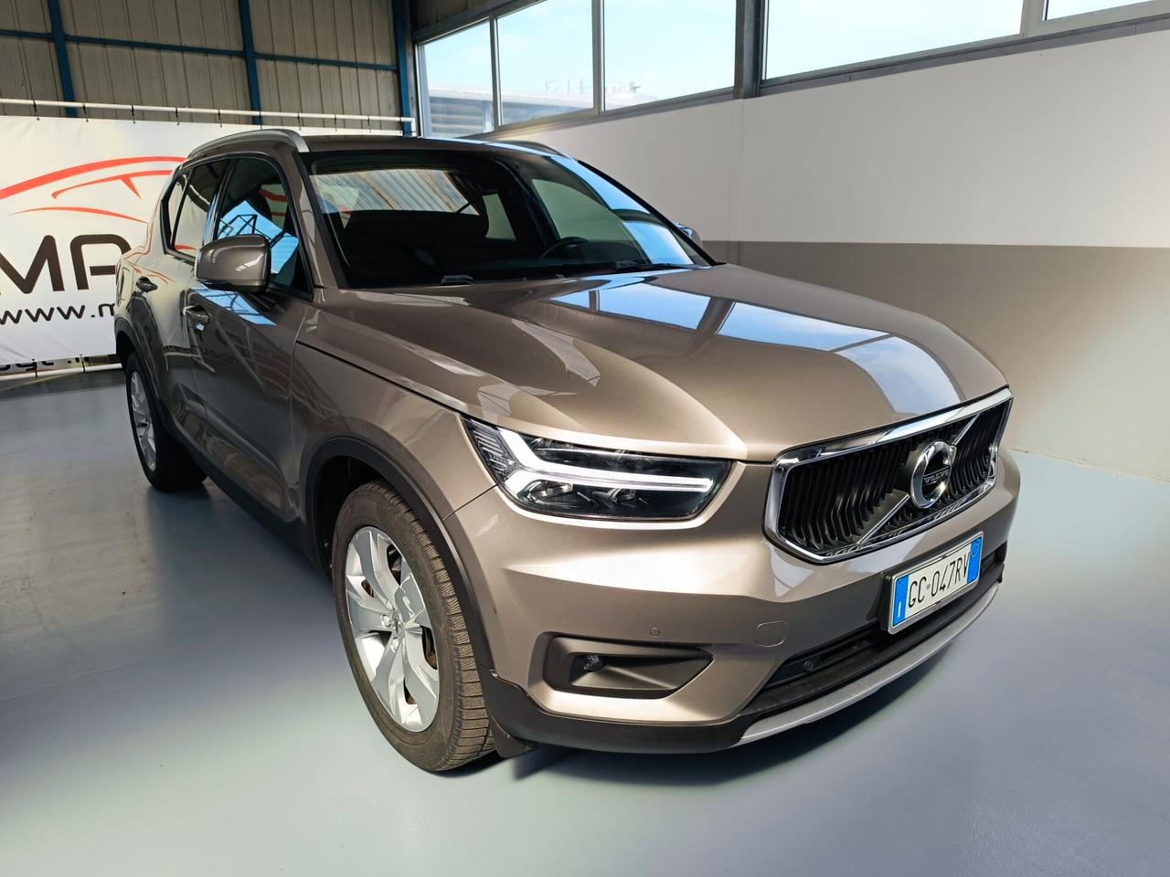 Volvo XC40 D3 AWD Geartronic Momentum Pro