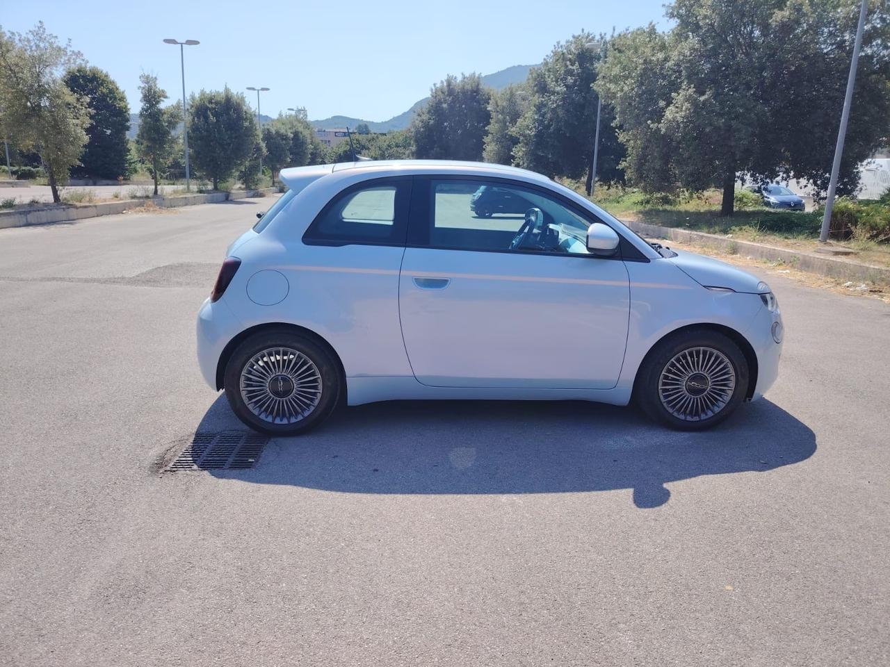 Fiat 500 500e Berlina 42 kWh Passion