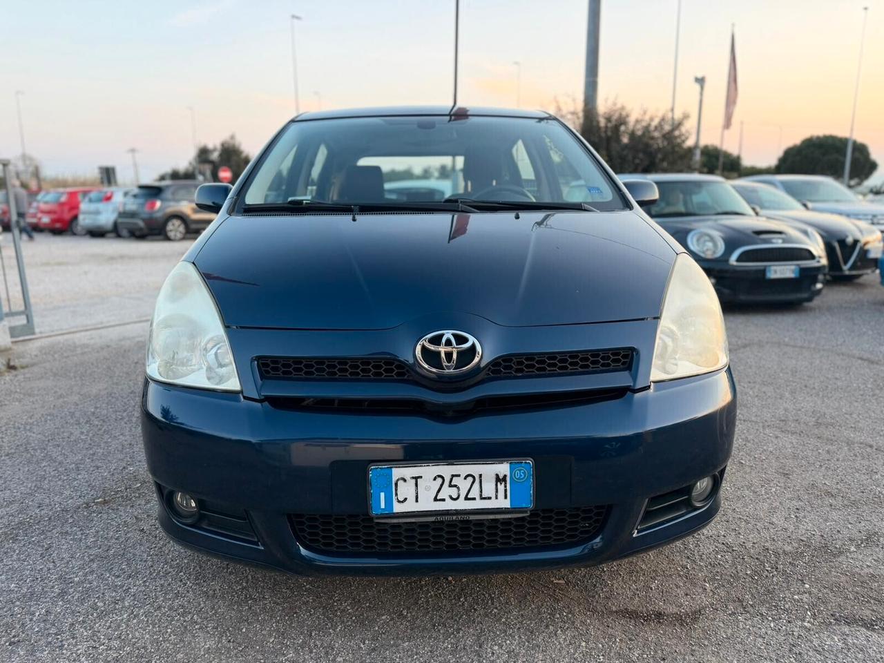 Toyota Corolla Verso 2.0 16V D-4D Sol
