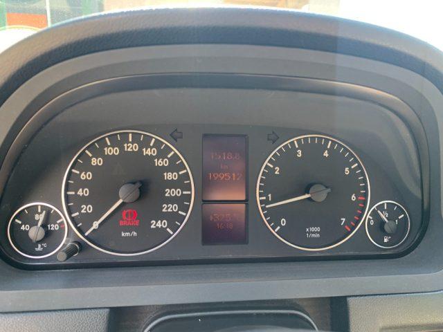 MERCEDES-BENZ A 180 BlueEFFICIENCY Premium