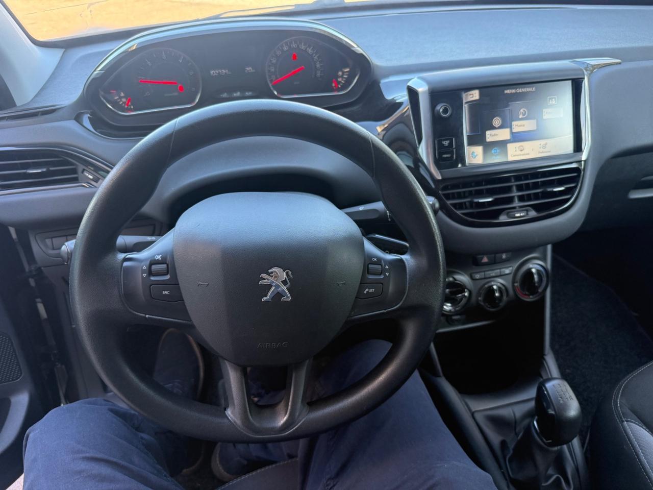 Peugeot 208 1.4 HDi 68 CV 5 porte Allure