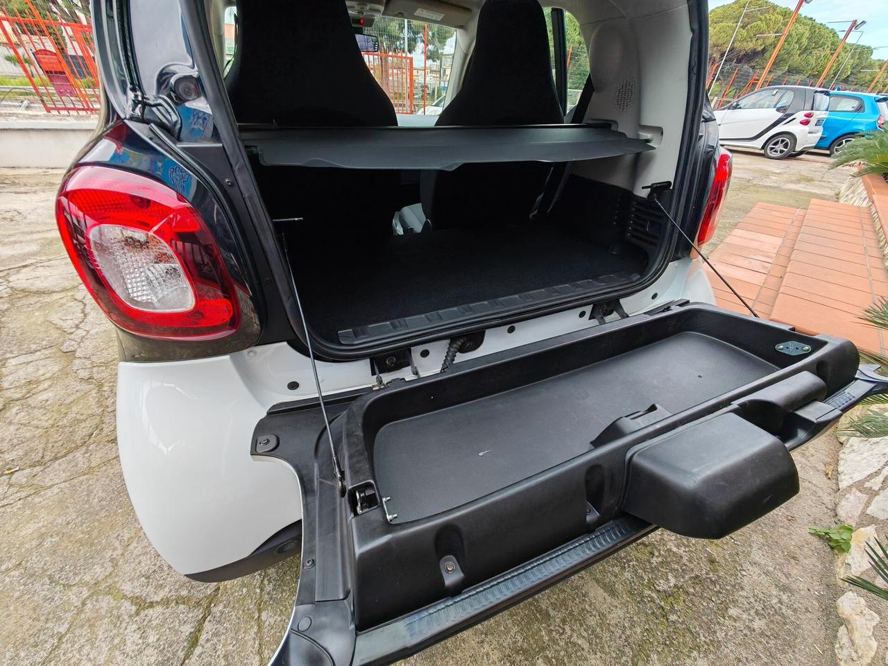 Smart Fortwo 1,0 benzina 10/2018 Cv70 automatica