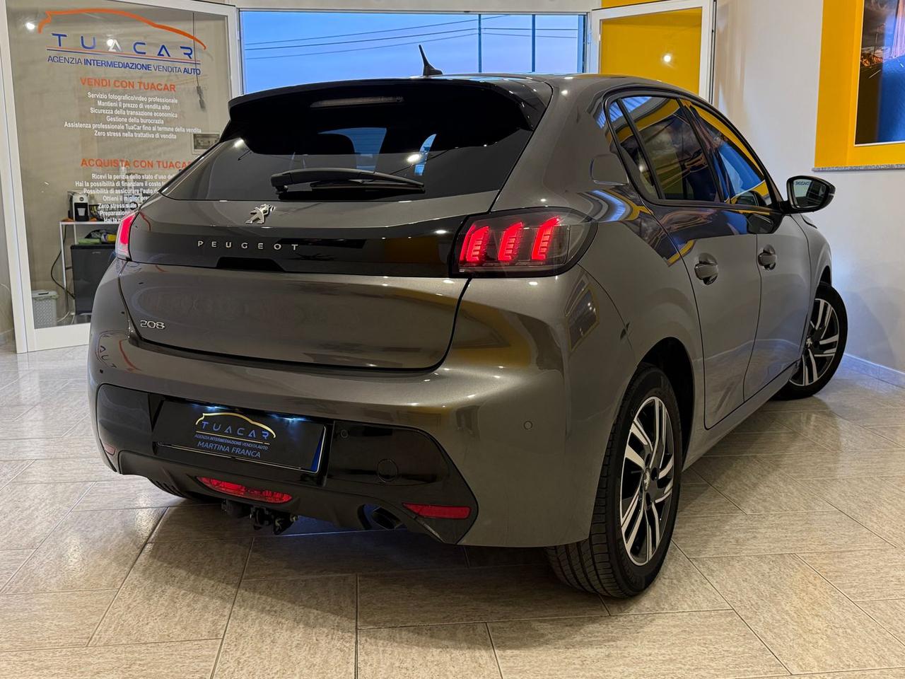 Peugeot 208 Allure Pack 1.5 Blue HDI 100 #10467