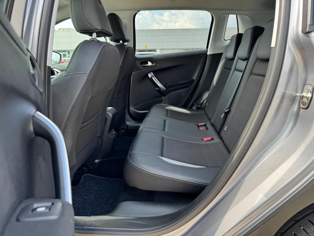 Peugeot 2008 PureTech Turbo 110 S&S Black Matt OK NEOPATENTATI